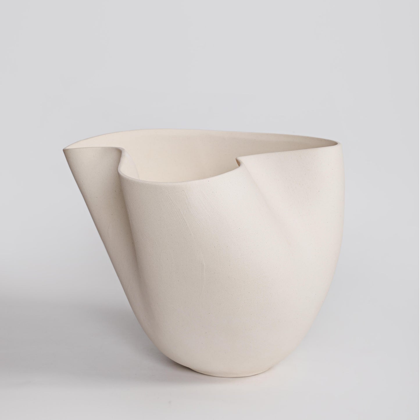 Hand-finished Ceramic Morph Bowl – 38cm