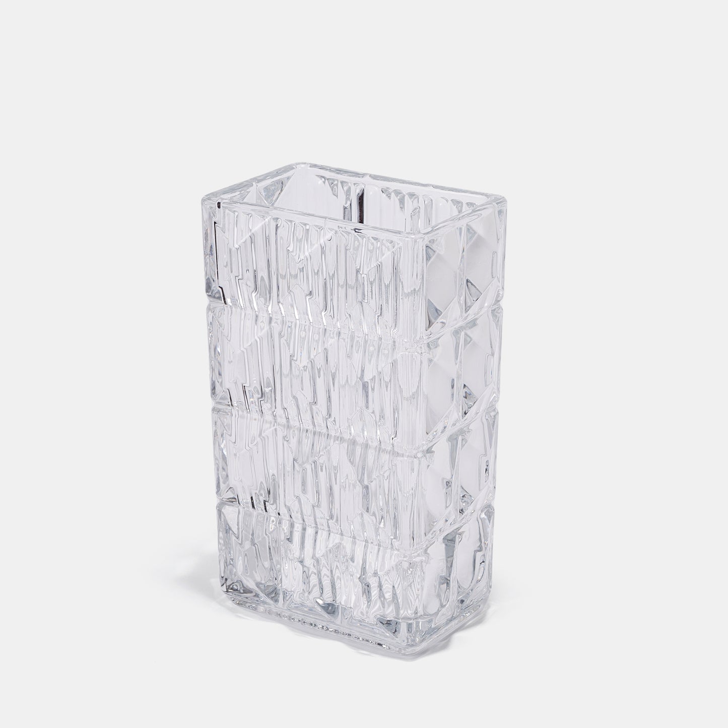 Redefine elegance with our floor vase designs. As versatile decorative vases, they suit minimalist or maximalist themes. The sleek tall glass vase highlights orchids or pampas grass, while the large floor vase anchors grand spaces. Designed as vases flower vases, they pair effortlessly with peonies or sunflowers. Fill flower vases with flowers for vibrant bursts of color or leave empty for sculptural impact. Shatter-resistant and easy to clean, these pieces marry practicality with high-end style.
