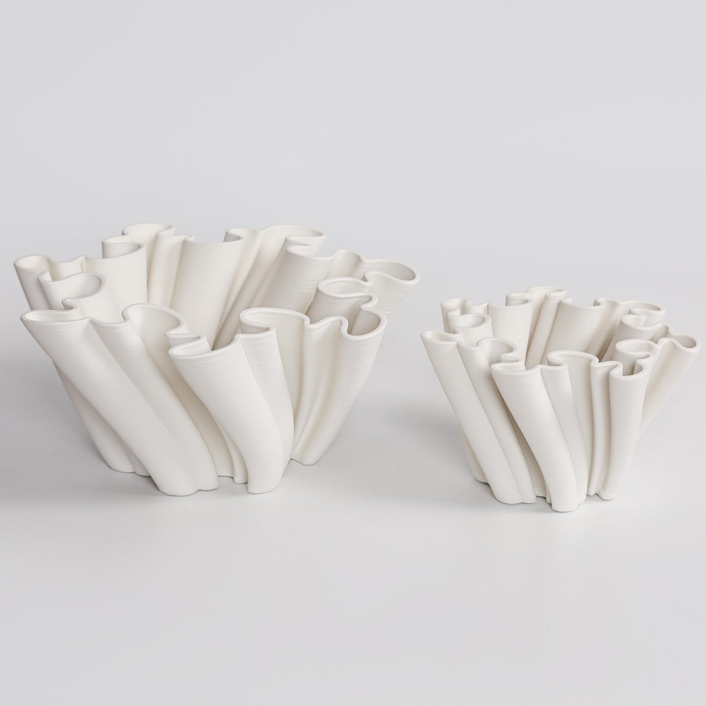3D-Printed White Ceramic Swell Vase – 32cm - VASCAPE