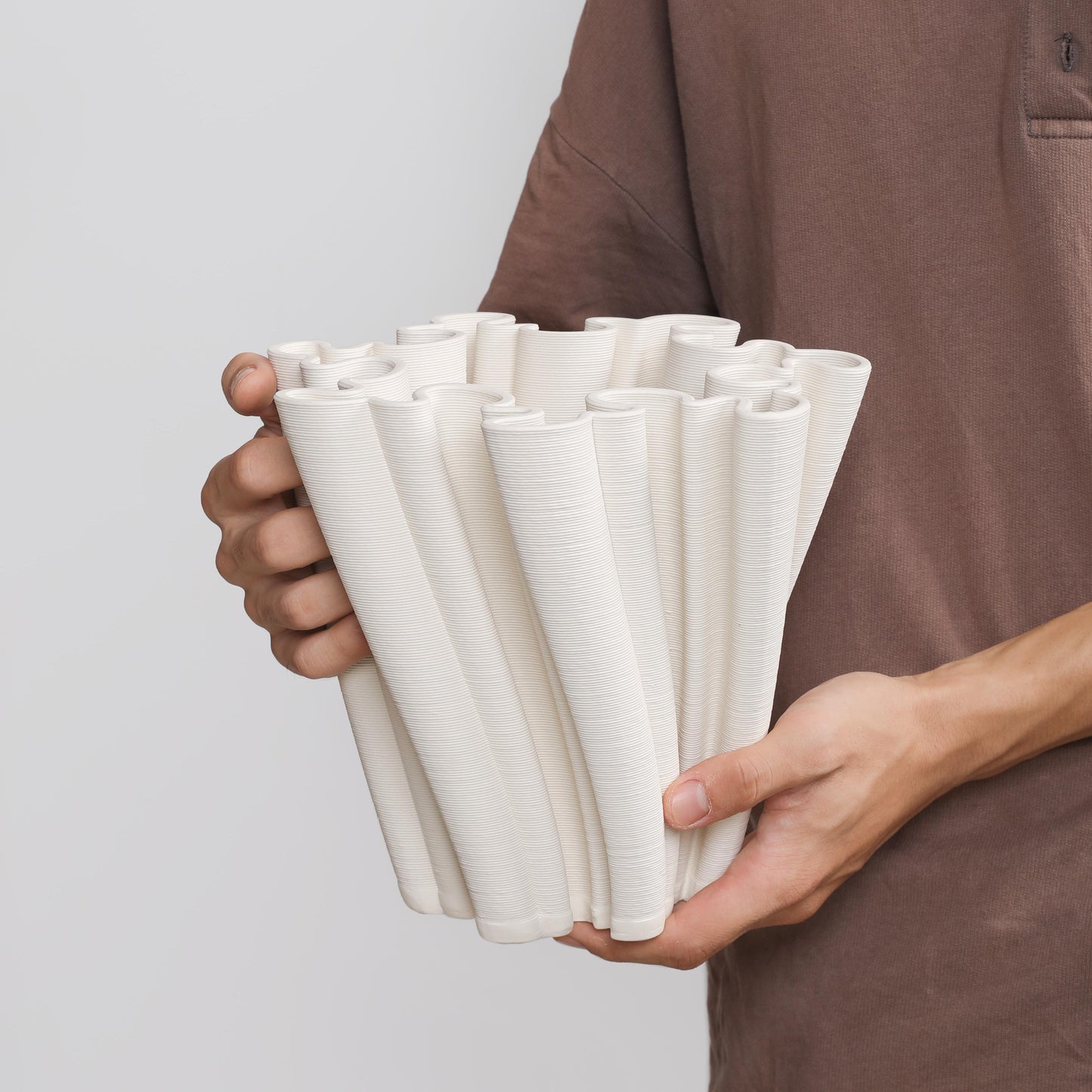 3D-Printed White Ceramic Swell Vase – 20cm - VASCAPE