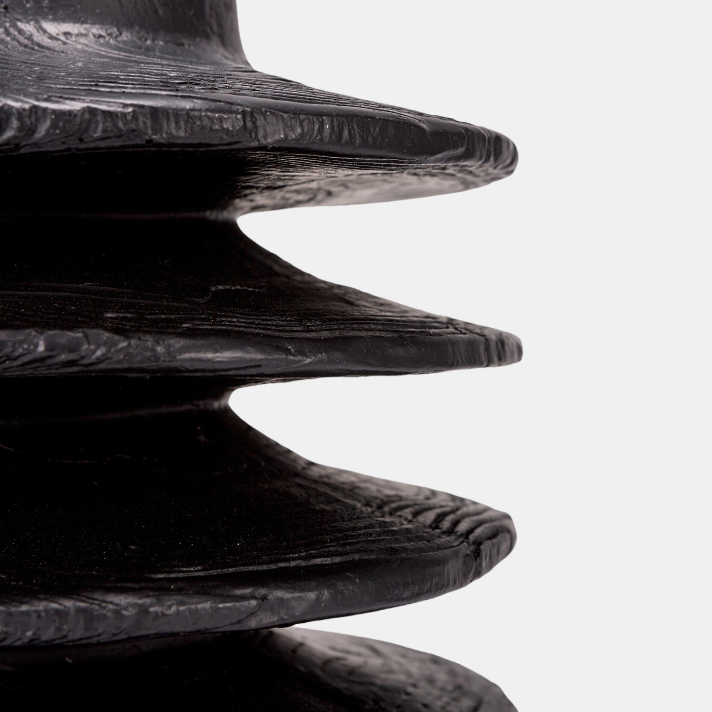 Oversized black large vase with liquid-metal resin finish, harmonizing with slender floor vases and micro bud vases. Cheap vase package delivering high-end aesthetics at accessible pricing.
