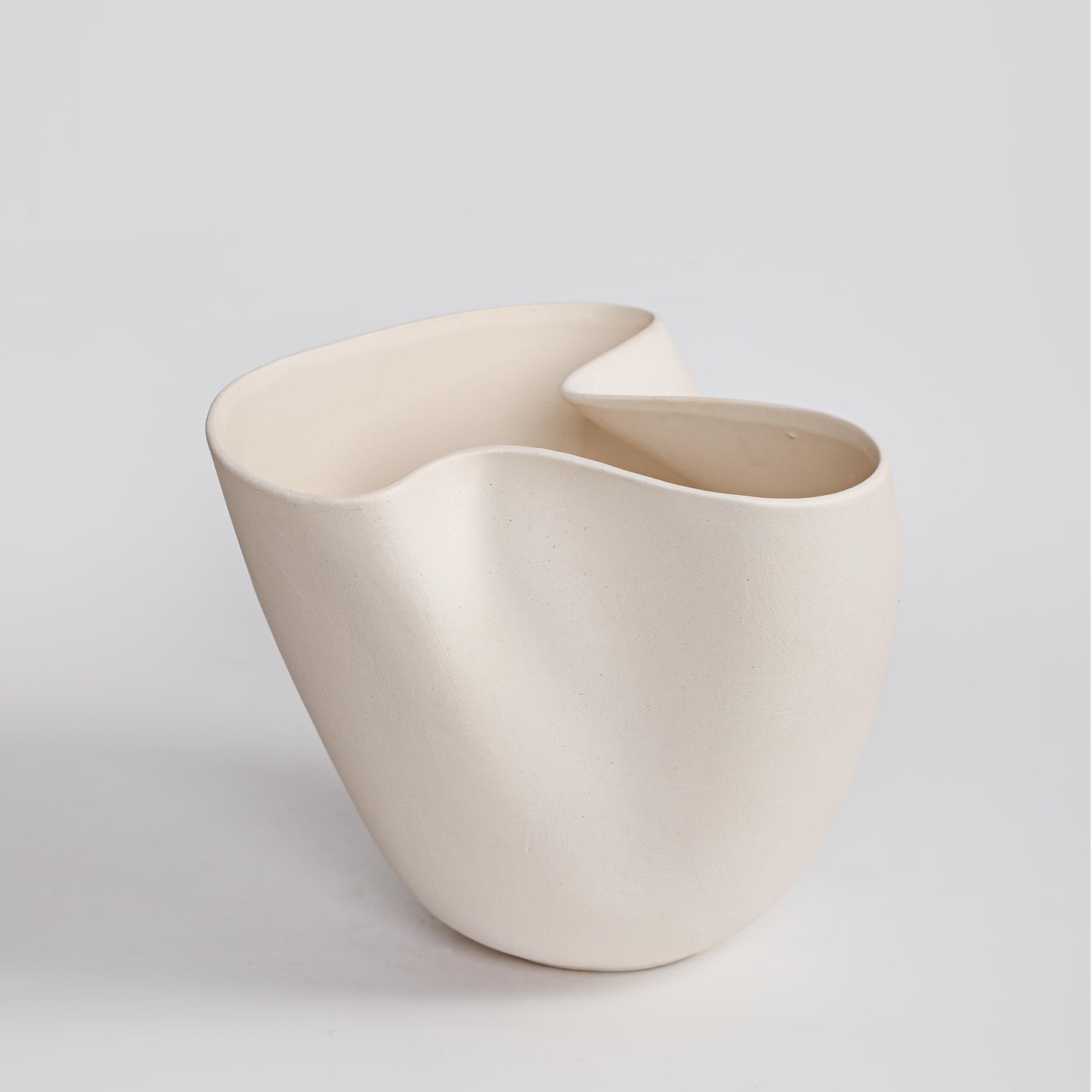 Hand-finished Ceramic Morph Bowl – 38cm
