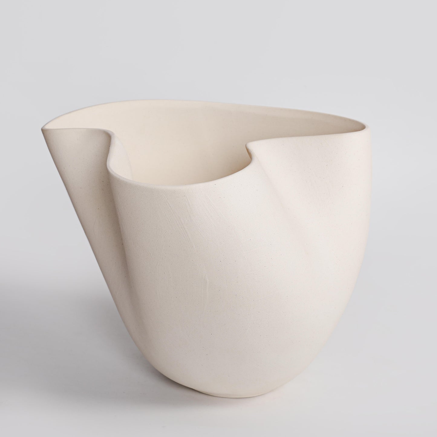 Hand-finished Ceramic Morph Bowl – 38cm