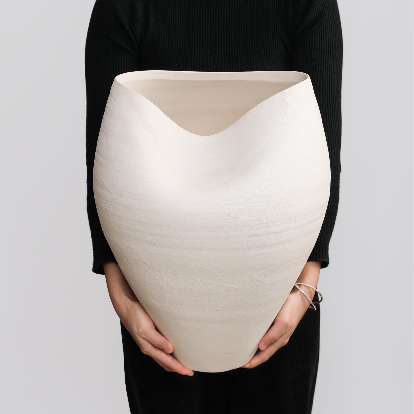 Hand-finished Ceramic Forme Vase – 35cm - VASCAPE