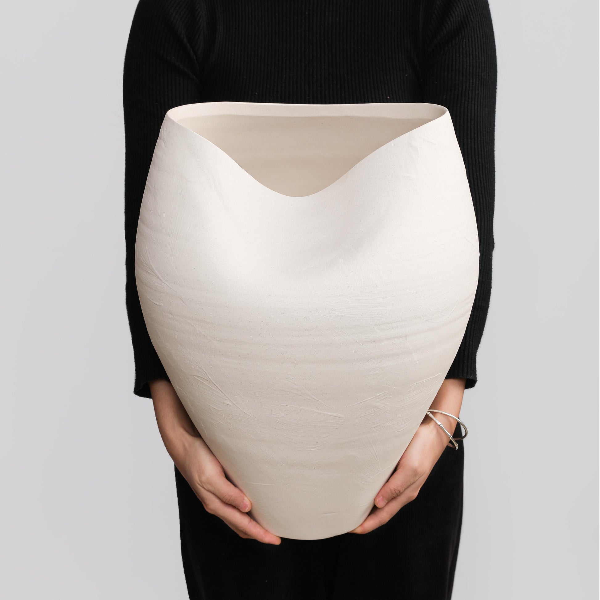 Hand-finished Ceramic Forme Vase – 35cm - VASCAPE