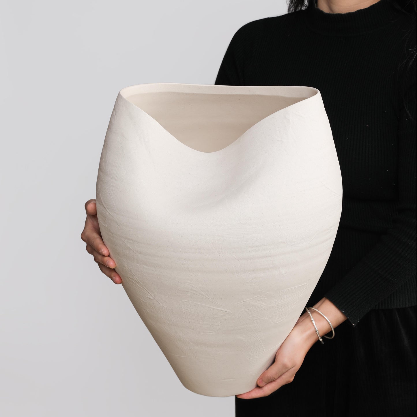 Hand-finished Ceramic Forme Vase – 35cm - VASCAPE