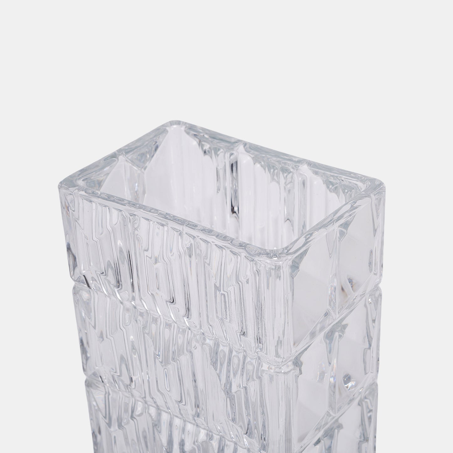 Transform interiors with our handcrafted glass vase selection. The huge vases redefine scale, ideal for open-plan spaces. A tall vase elevates greenery, while the large vase holds sprawling peonies or sunflowers. Designed as a flower vase with flowers, each piece harmonizes form and function. Frosted or transparent finishes adapt to any theme—bohemian, modern, or classic. Pair with LED lights for a dramatic glow. Durable, lightweight, and endlessly stylish.