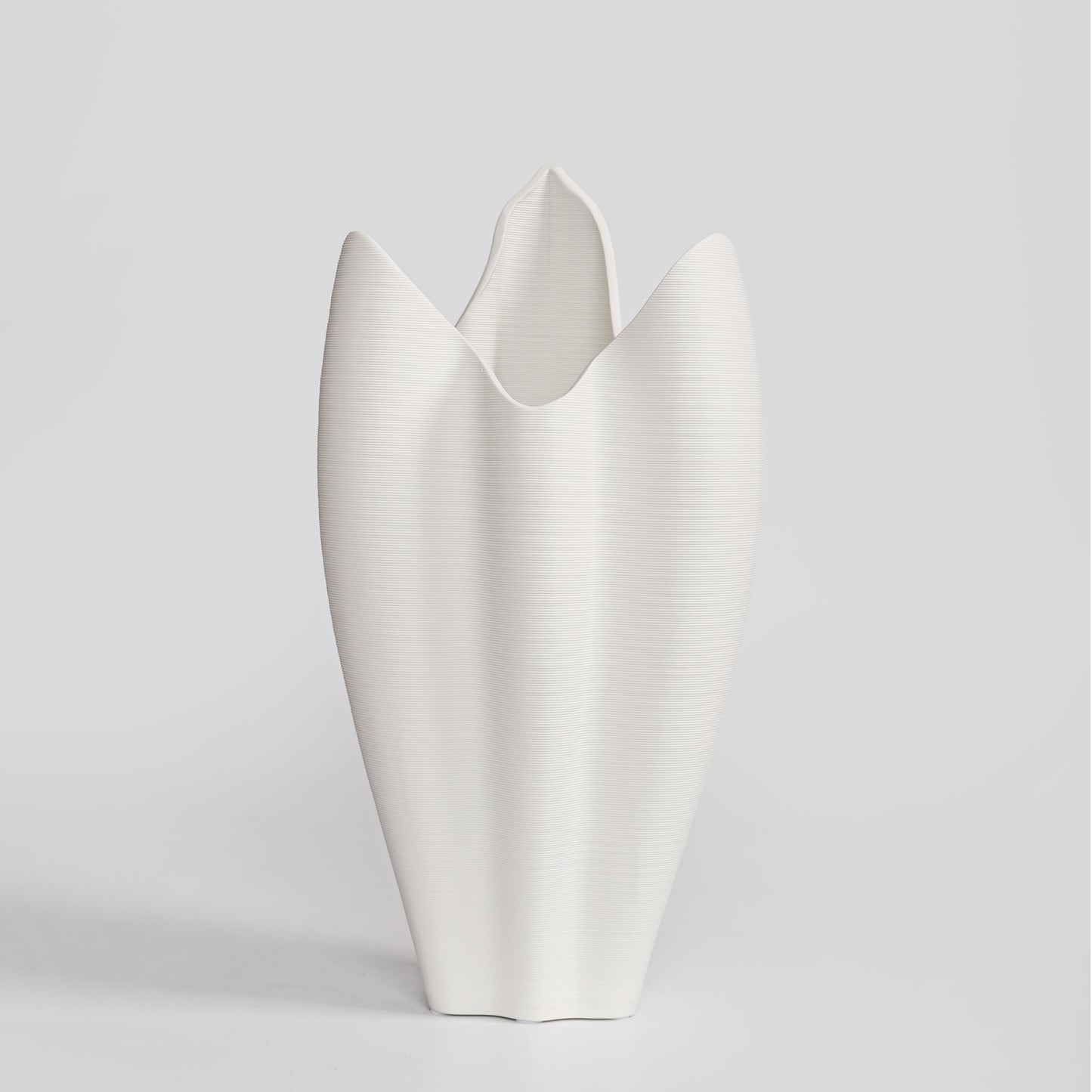 3D-Printed White Ceramic Petal Crest Vase - VASCAPE