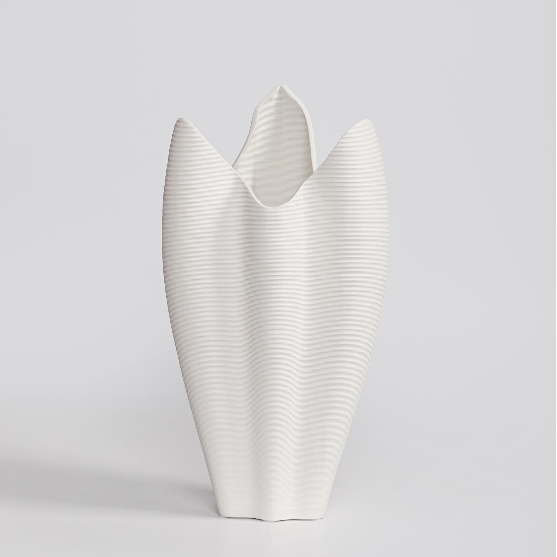3D-Printed White Ceramic Petal Crest Vase - VASCAPE