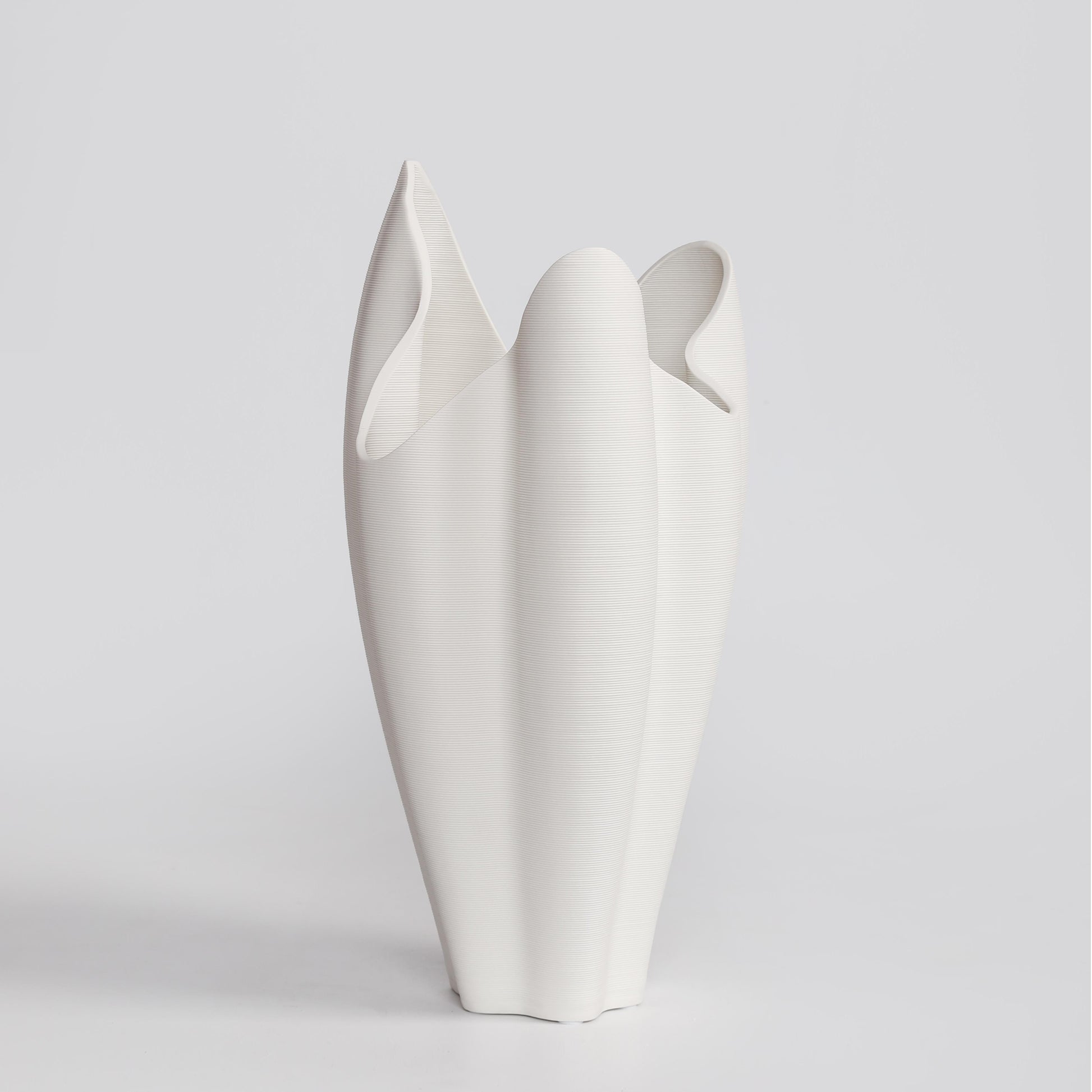 3D-Printed White Ceramic Petal Crest Vase - VASCAPE