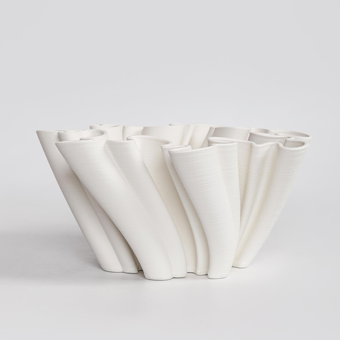 3D-Printed White Ceramic Swell Vase – 32cm - VASCAPE