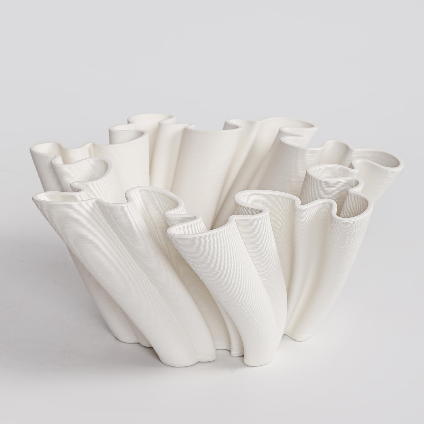 3D-Printed White Ceramic Swell Vase – 32cm - VASCAPE