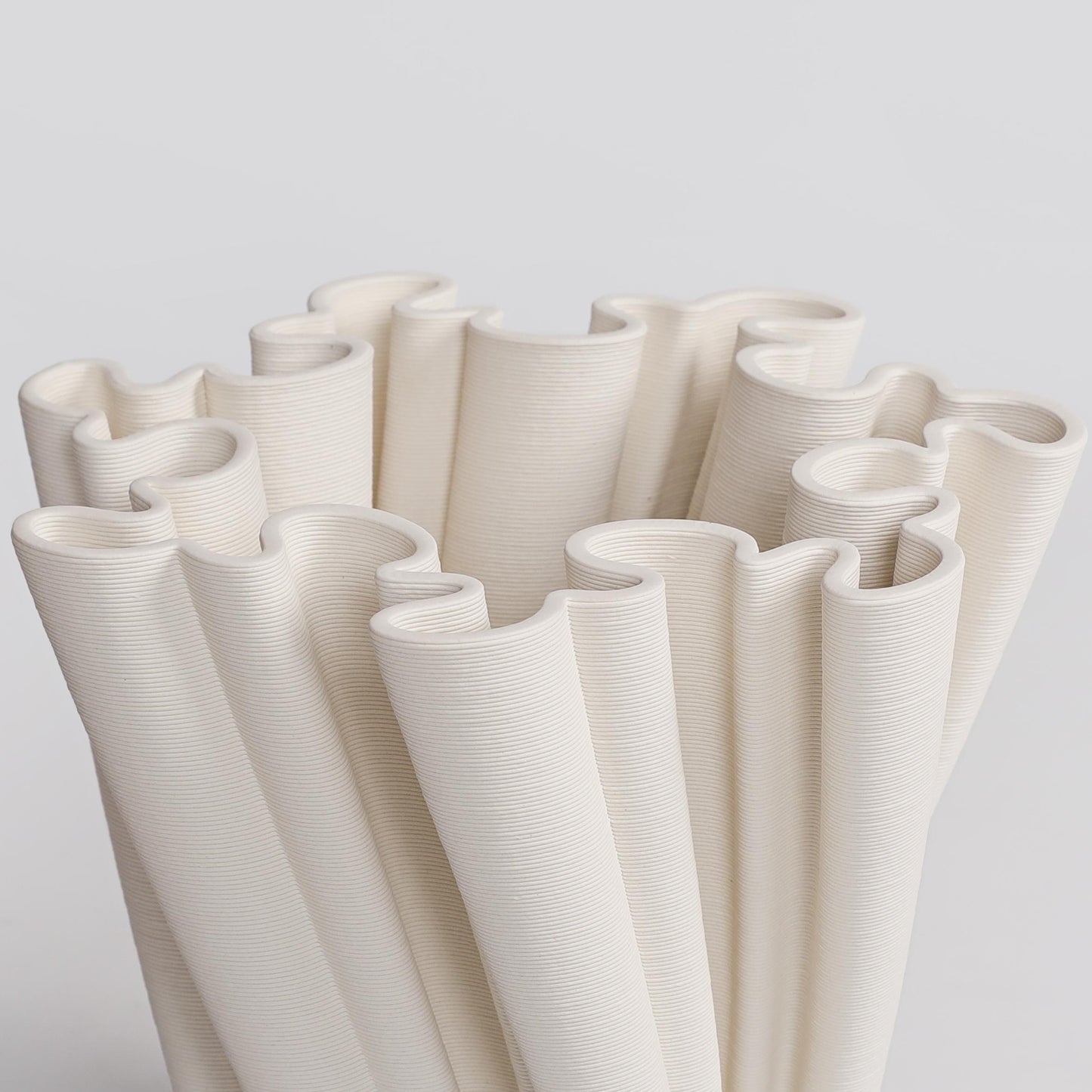 3D-Printed White Ceramic Swell Vase – 20cm - VASCAPE